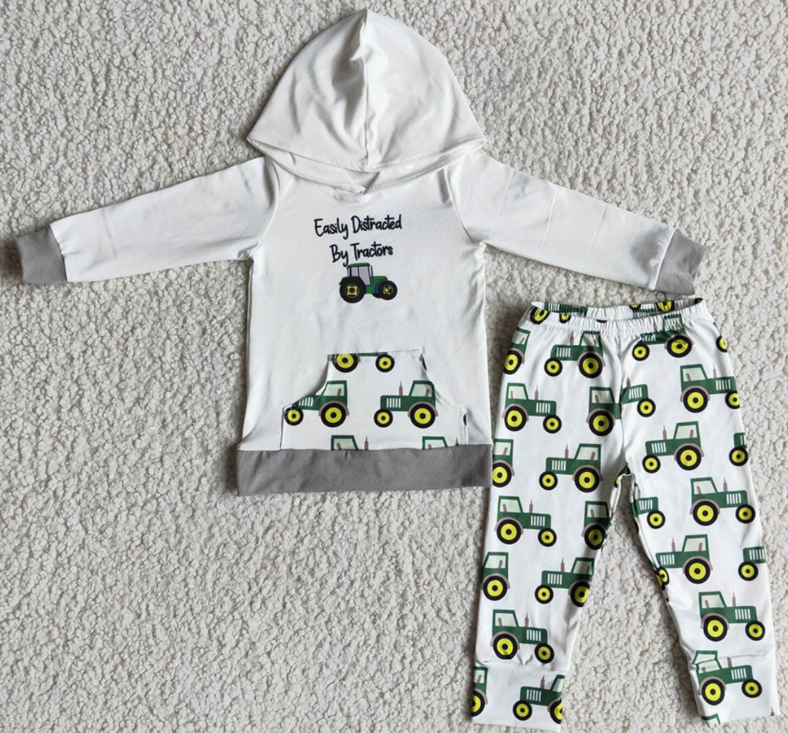 Everyday wear PREORDER "Easily Distracted By Tractors" Set