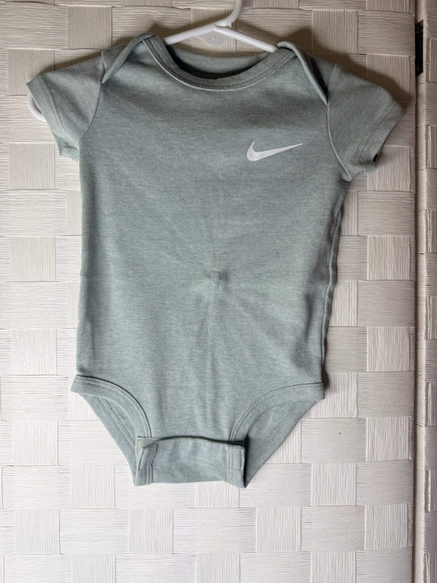 6M 3 Nike Onesies Tan, Light Gray and light Green