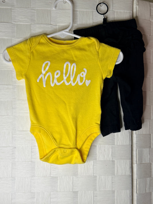 0-3M Yellow Hello Outfit with Black ruffle pants
