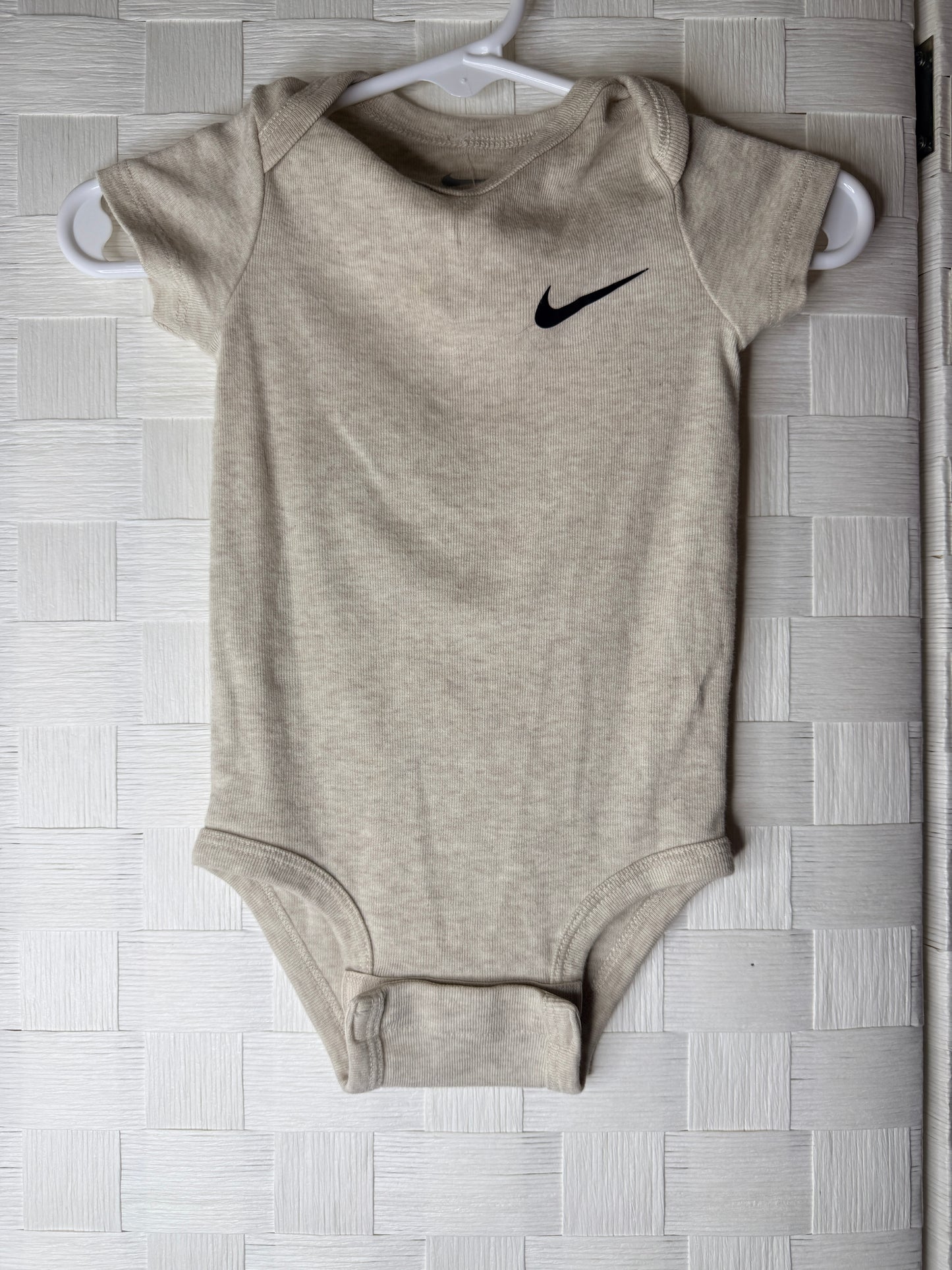 6M 3 Nike Onesies Tan, Light Gray and light Green