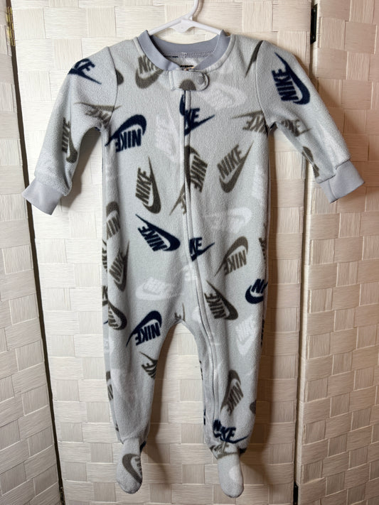 9M Nike Outfit