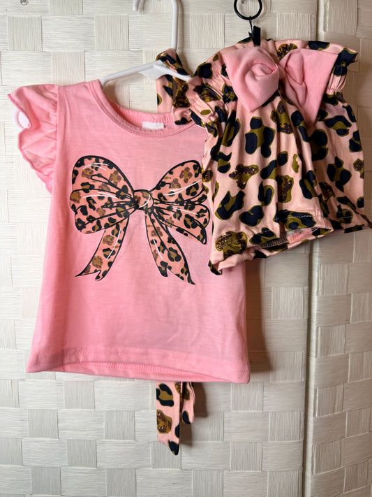 9-12M Pink Shirt with Cheetah Print Bow and Matching Shorts