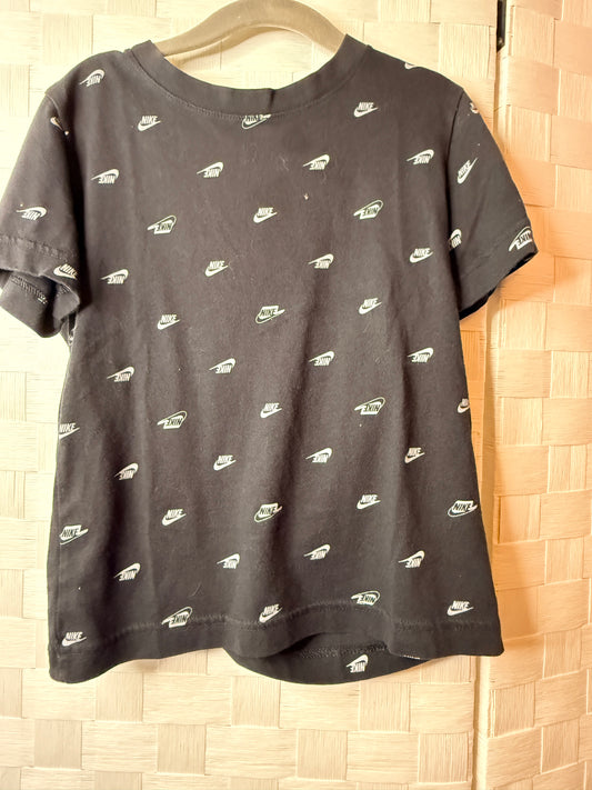 7 black NIKE shirt